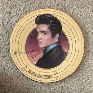 The Bradford Exchange Gold Elvis Presley Collector's Plate “Jailhouse Rock”